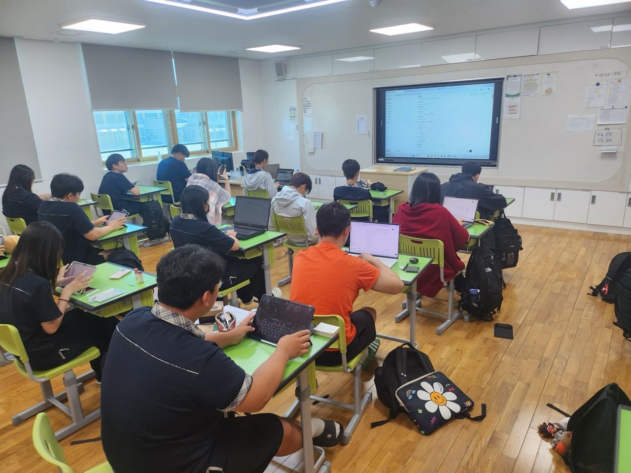 고등학교 AI 활용 수업 현장